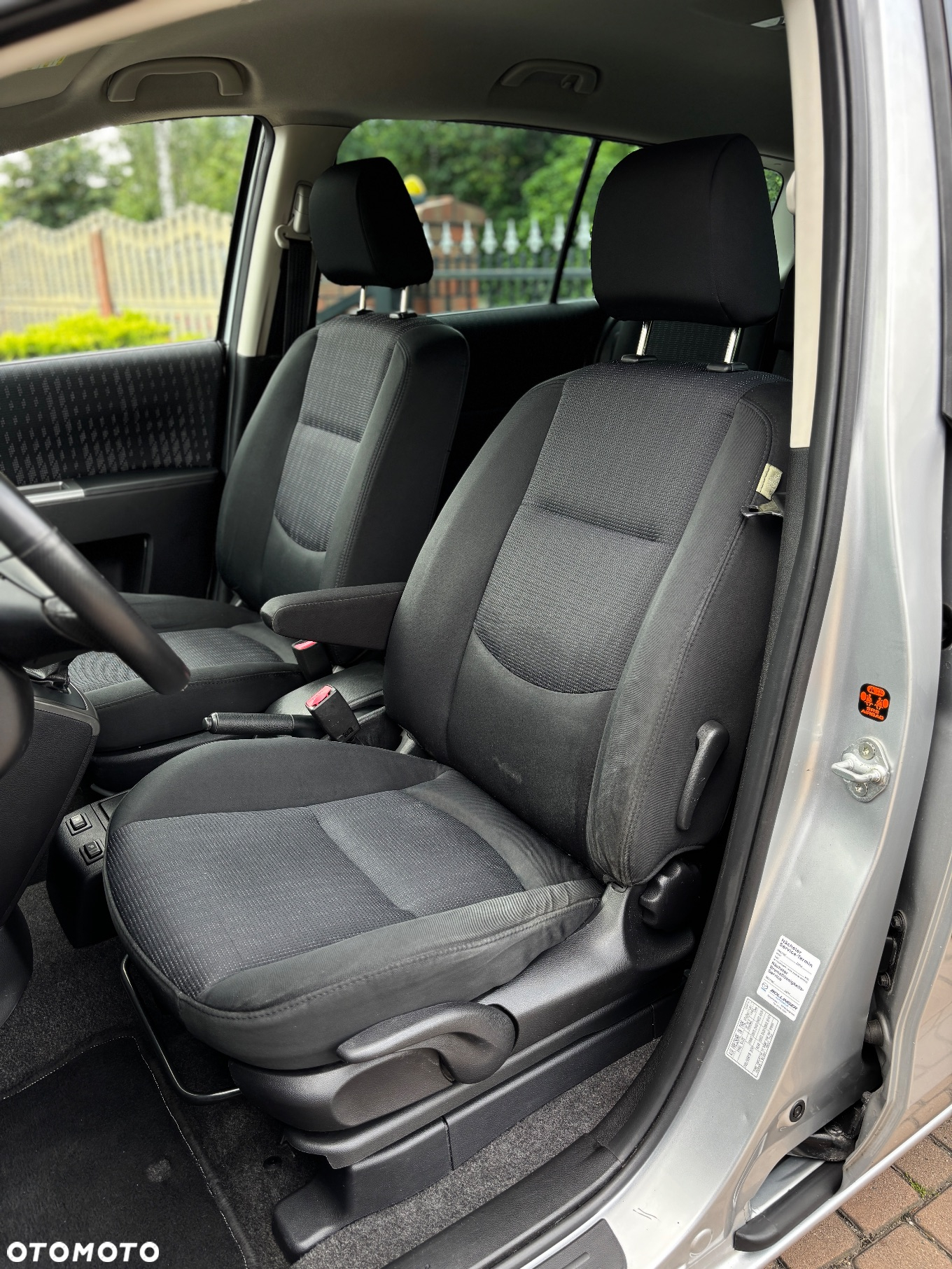 Mazda 5 2.0 Exclusive - 28
