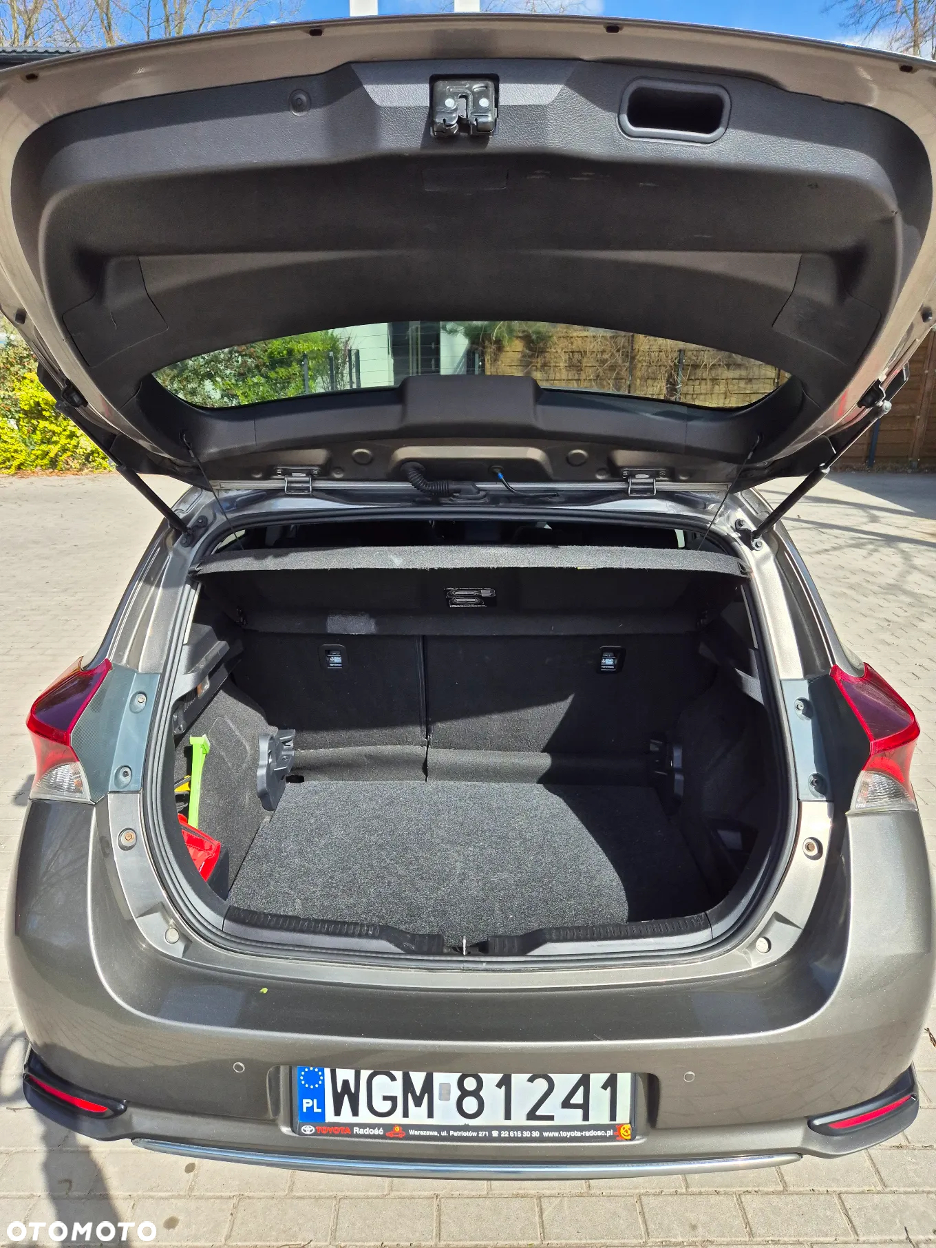 Toyota Auris Hybrid 135 Prestige - 2