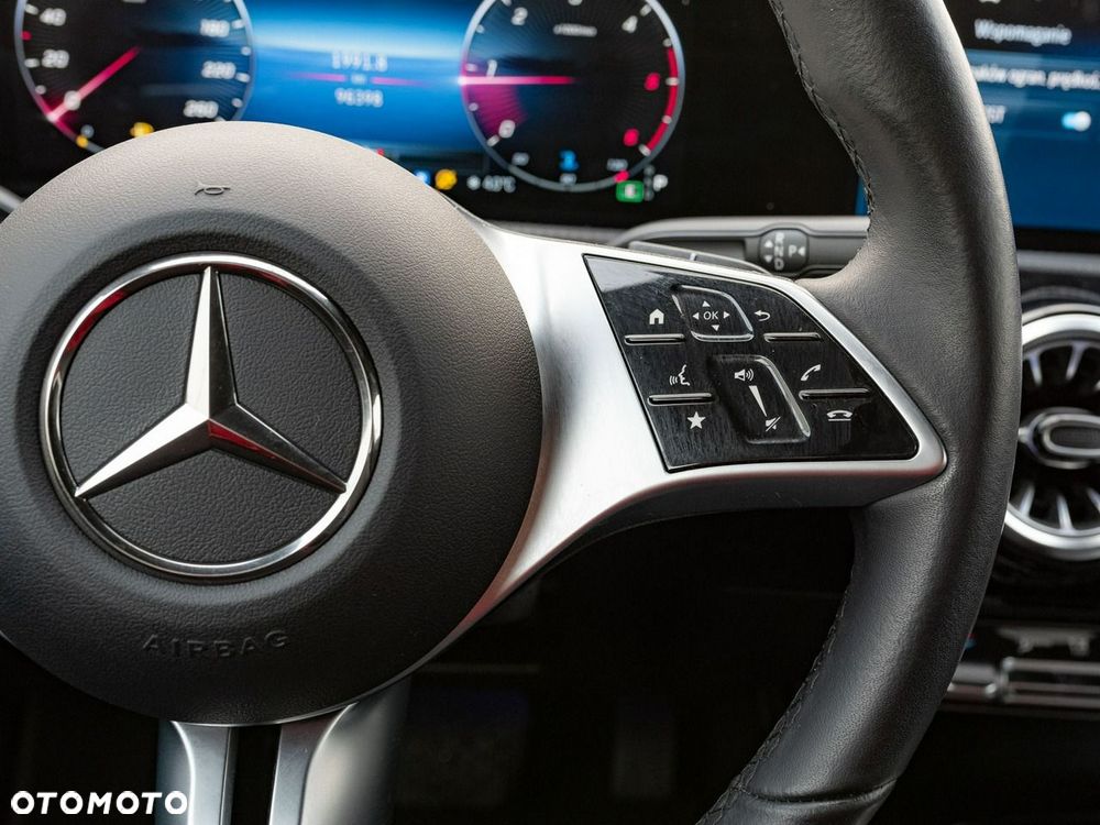 Mercedes-Benz Klasa A 200 d Progressive 8G-DCT - 16