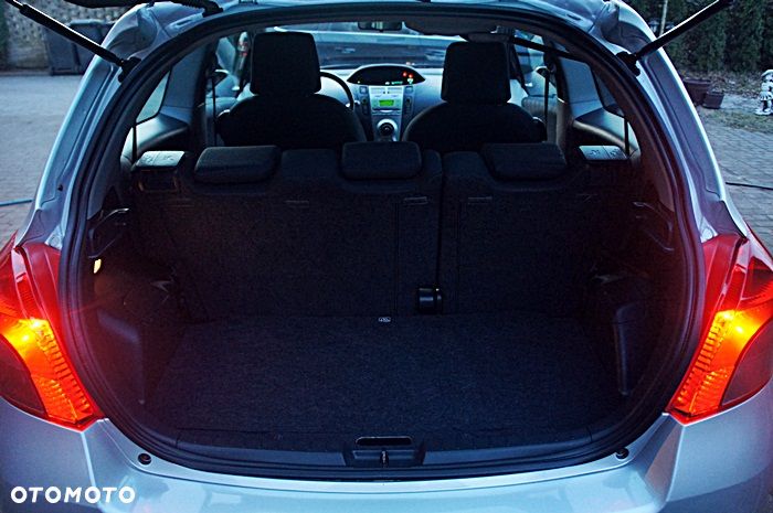 Toyota Yaris 1.3 VVT-i Cool - 21