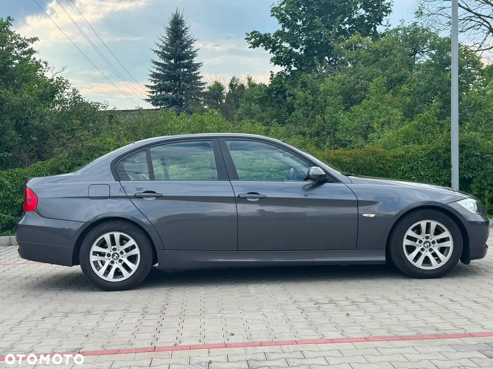 BMW Seria 3 318i - 13