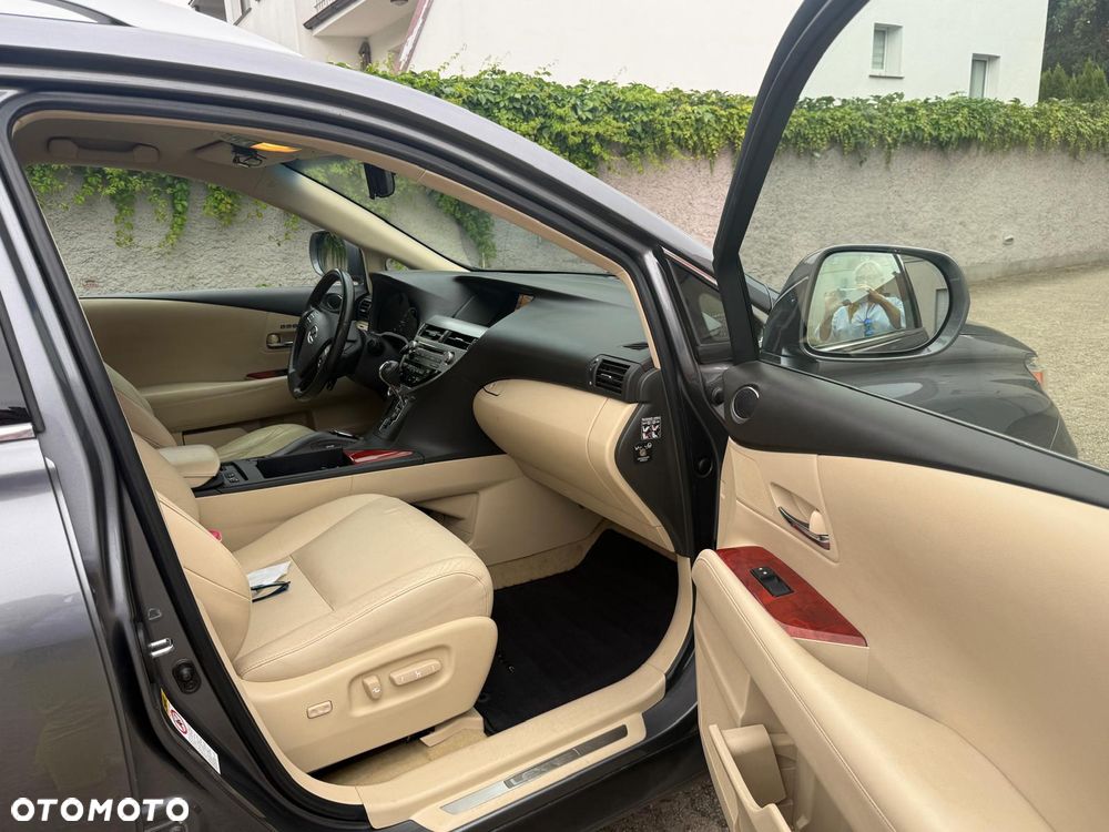 Lexus RX - 8