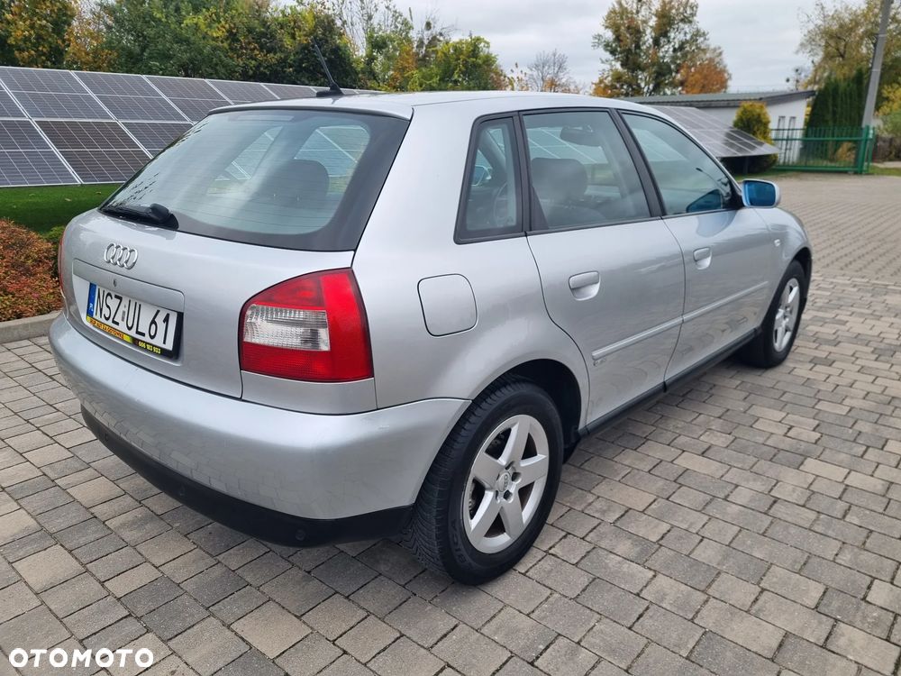 Audi A3 Sportback - 3