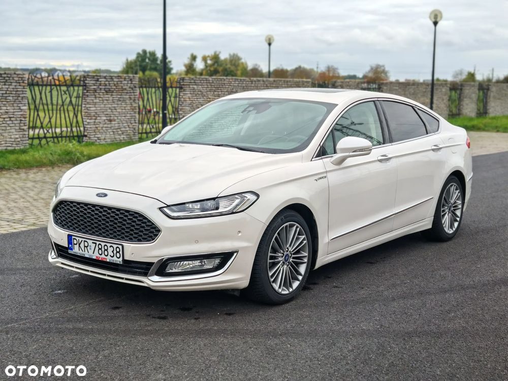 Ford Mondeo 2.0 Hybrid Vignale - 1