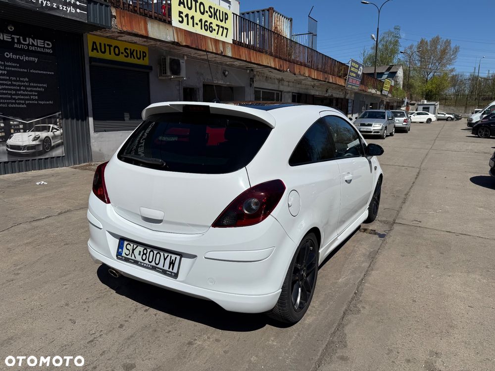 Opel Corsa 1.4 16V Cosmo - 12