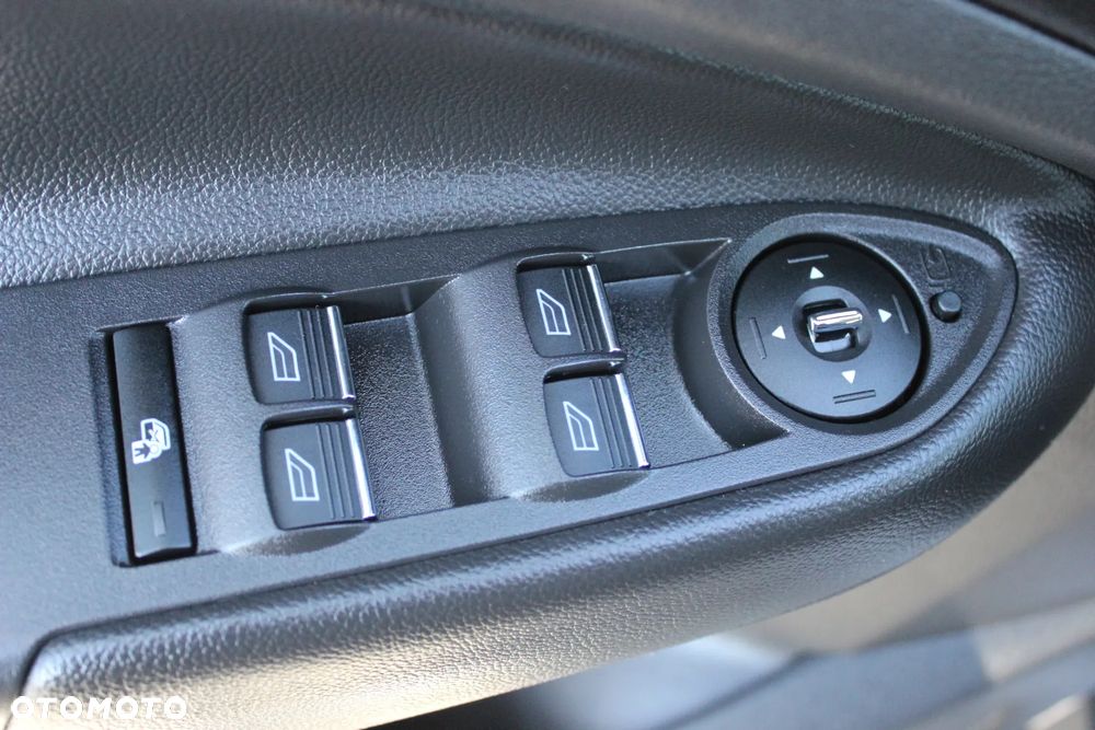Ford Kuga 2.0 TDCi 4x4 Titanium - 37
