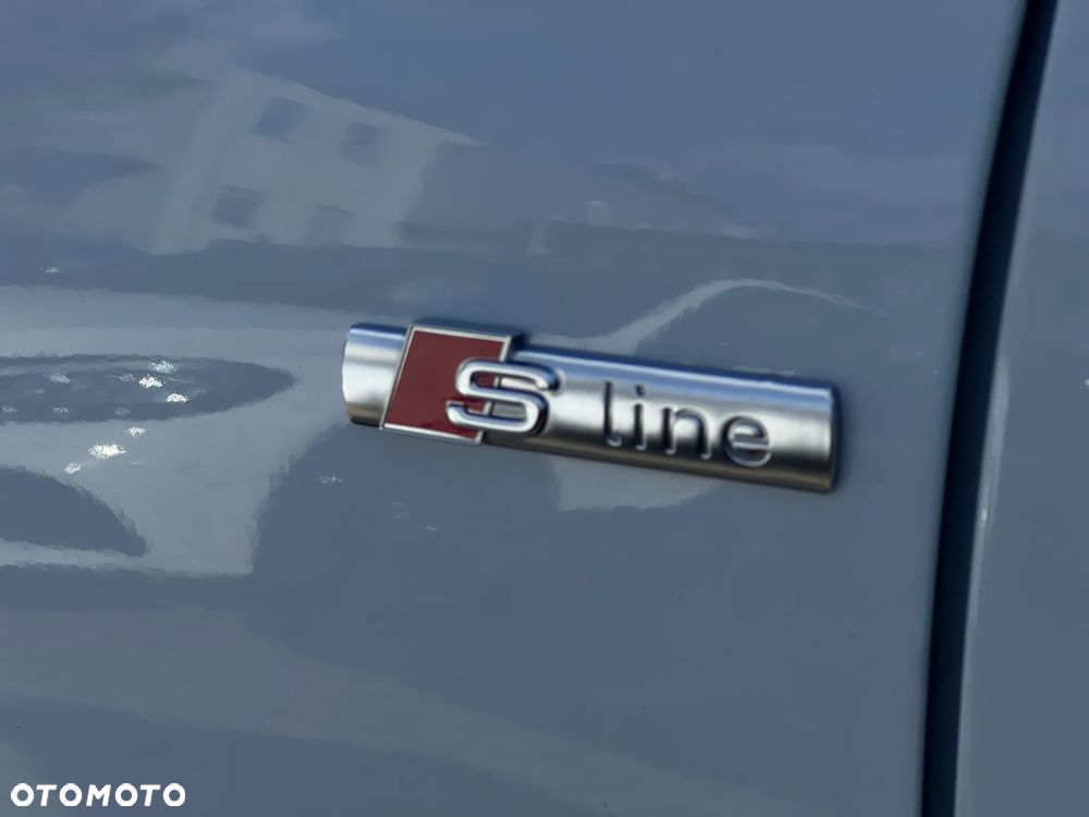 Audi A4 Limousine - 13