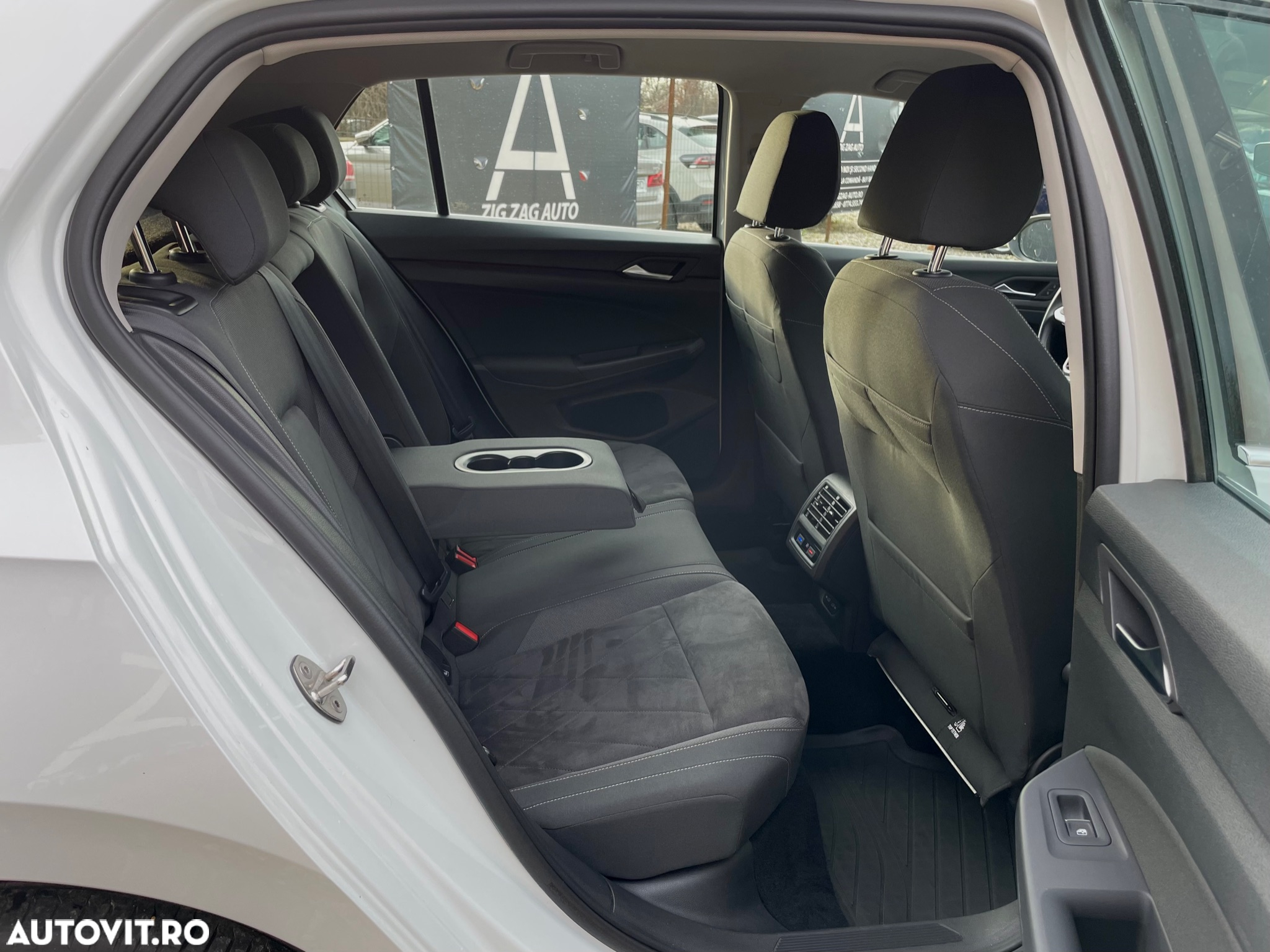 Volkswagen Golf 2.0 TDI DSG Style - 16