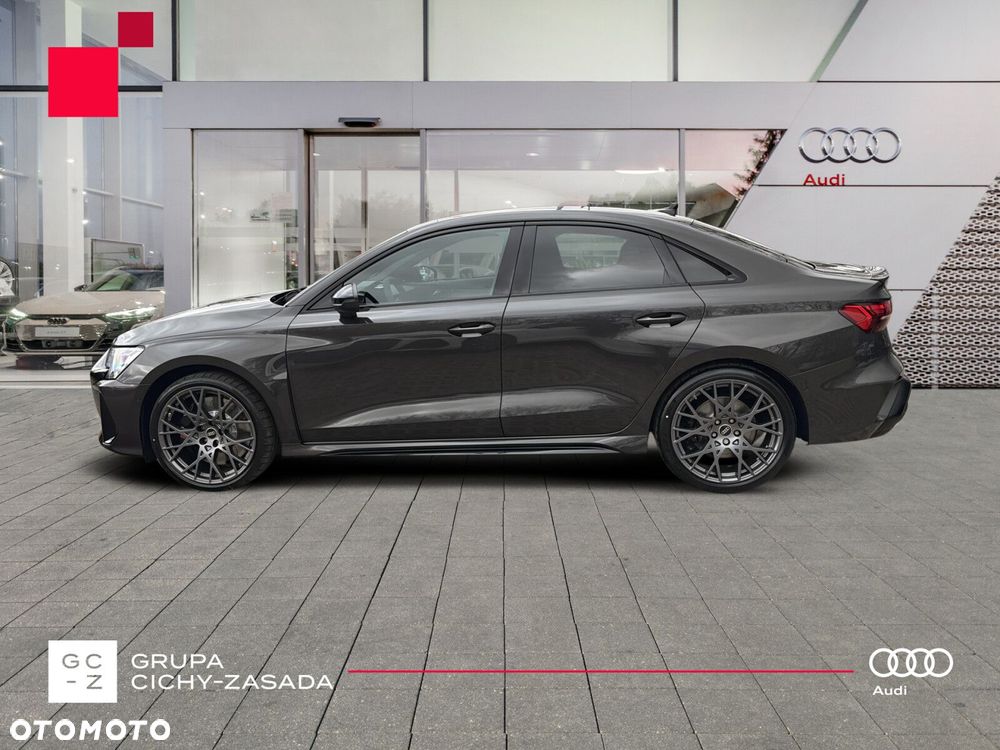 Audi RS3 Limousine - 3