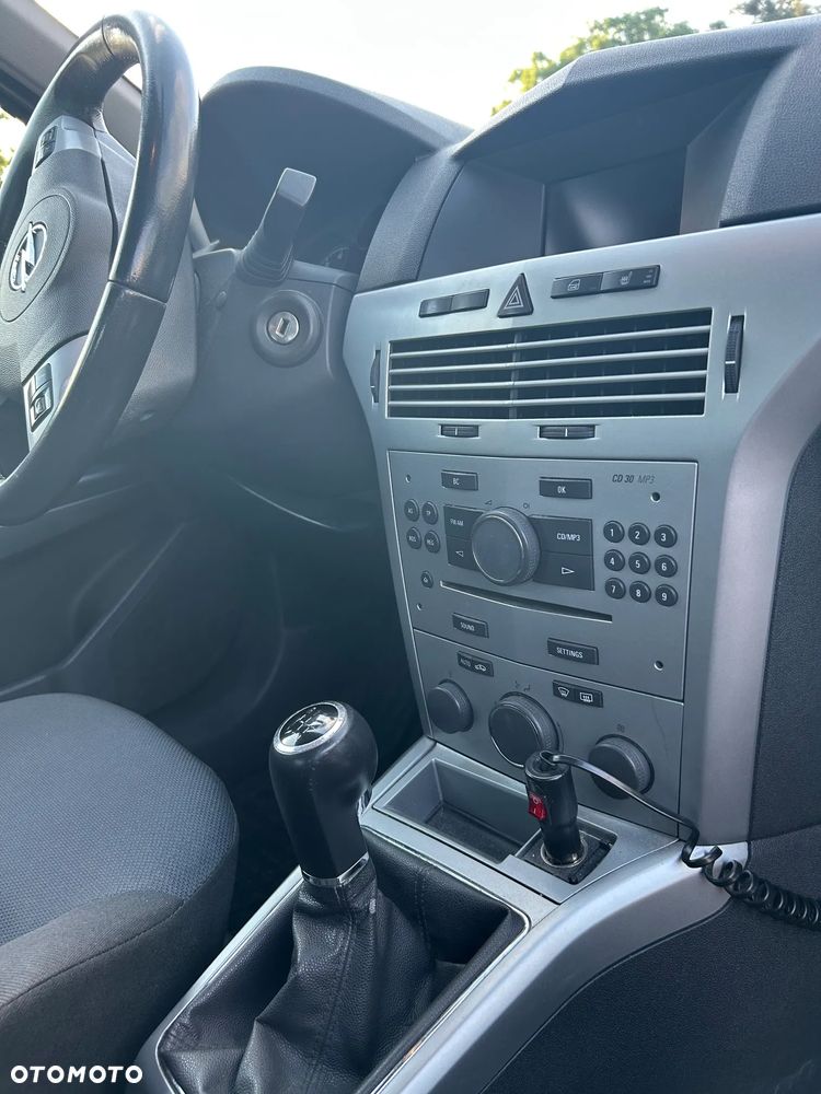 Opel Astra 1.6 - 9