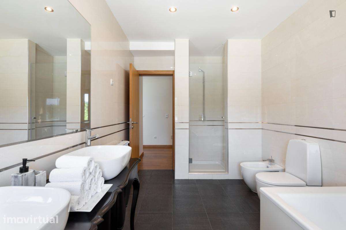 Apartamento com 3 quartos - localizado em Viana do castelo - Grande imagem: 2/46