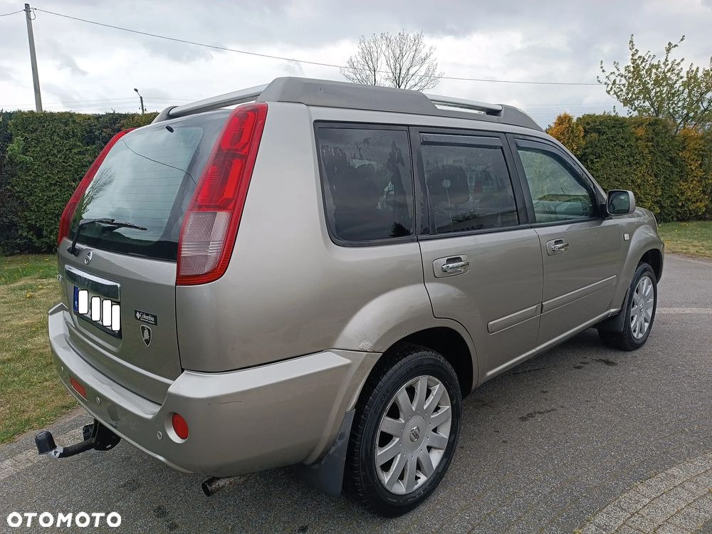 Nissan X-Trail 2.0 Sport + - 12