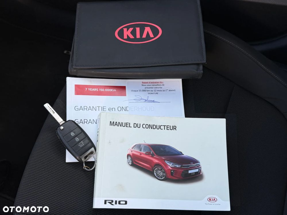 Kia Rio - 33