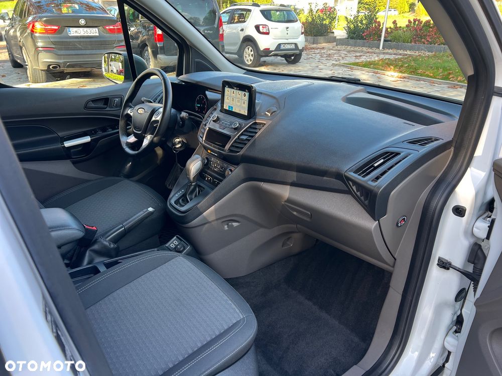 Ford Tourneo Connect Grand - 27