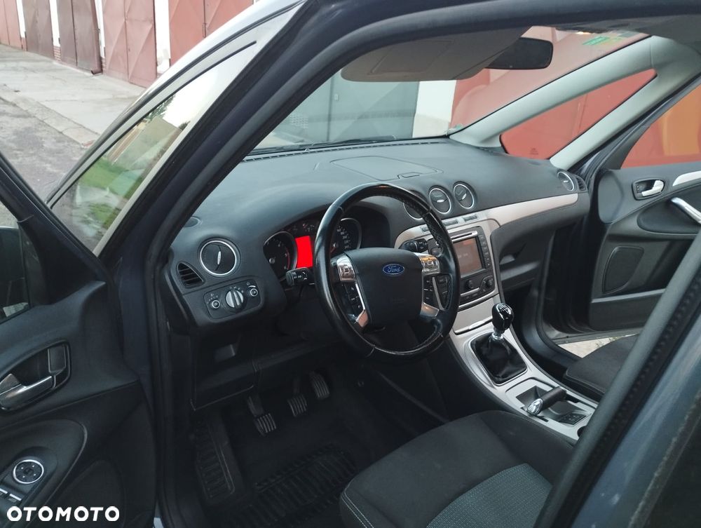 Ford Galaxy 2.0 TDCi Titanium - 16
