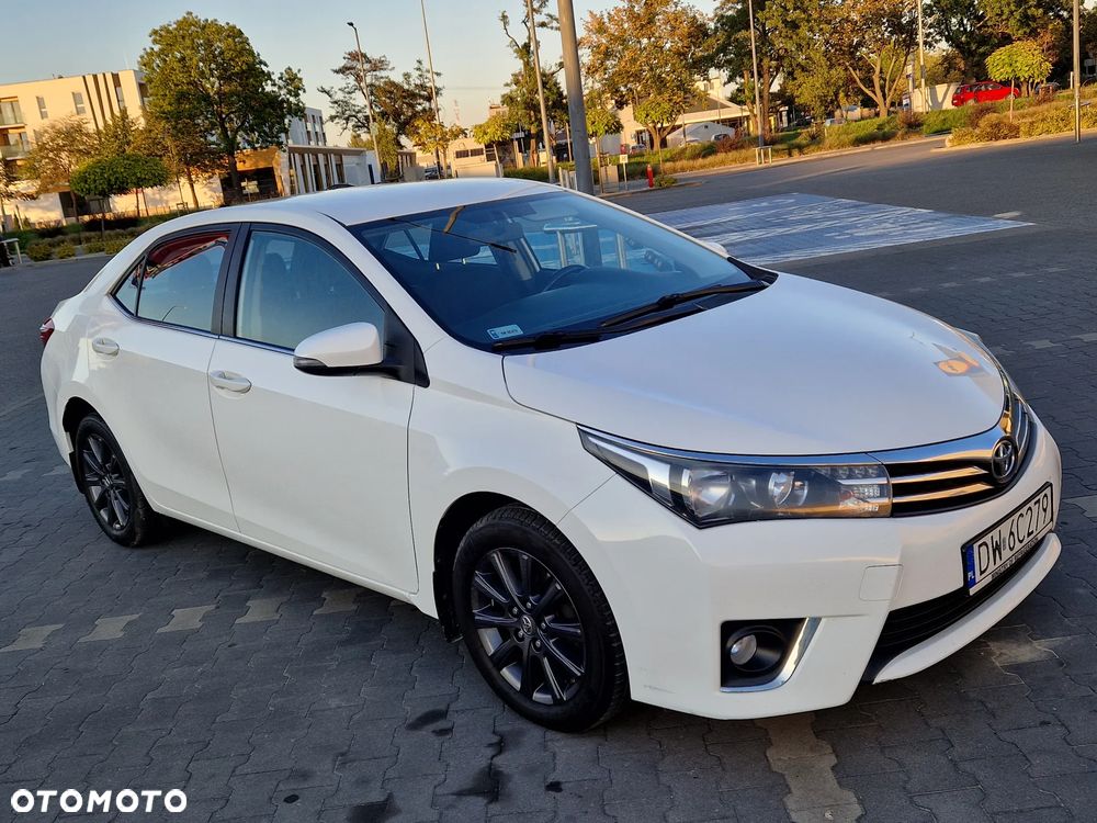 Toyota Corolla 1.6 Premium - 1