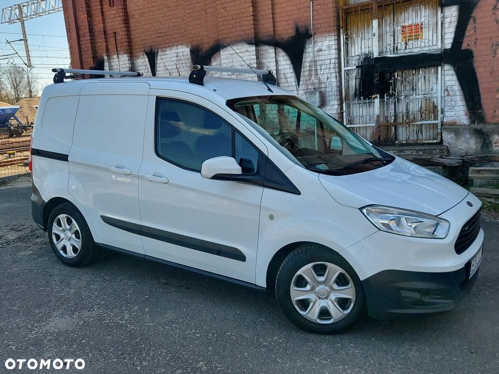 Ford COURIER - 20