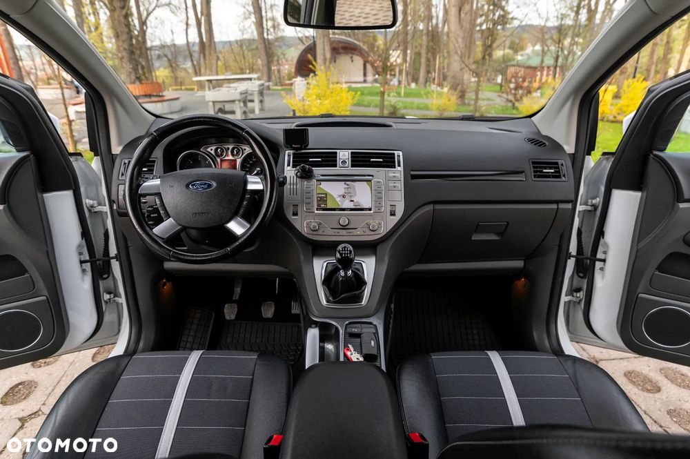 Ford Kuga 2.0 TDCi 4x4 Titanium - 21