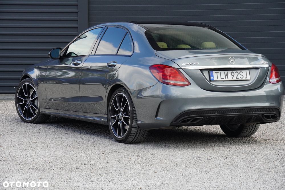 Mercedes-Benz Klasa C AMG 43 4Matic 9G-TRONIC - 11