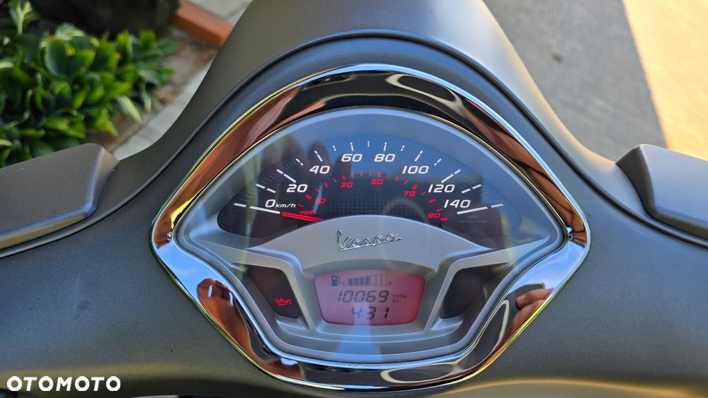 Vespa GTS - 4