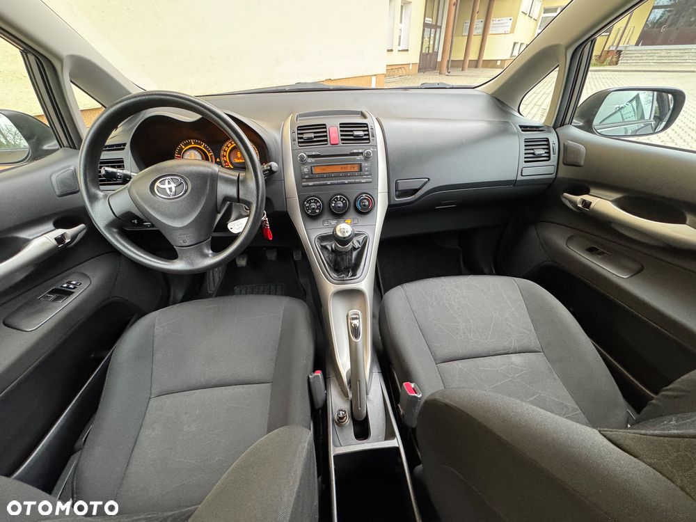 Toyota Auris 1.4 D-4D - 2