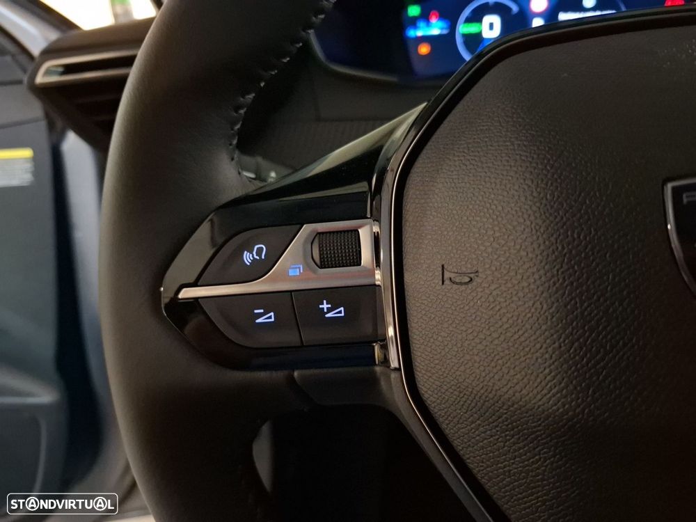 Peugeot e-208 51 kWh Allure — fotografia 15