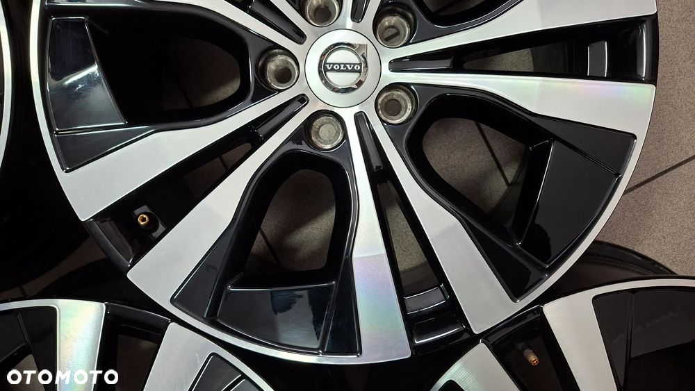 Felgi Aluminiowe 18 Volvo XC 60 V90 Cross Country 5x108 ET 50.5 - 9