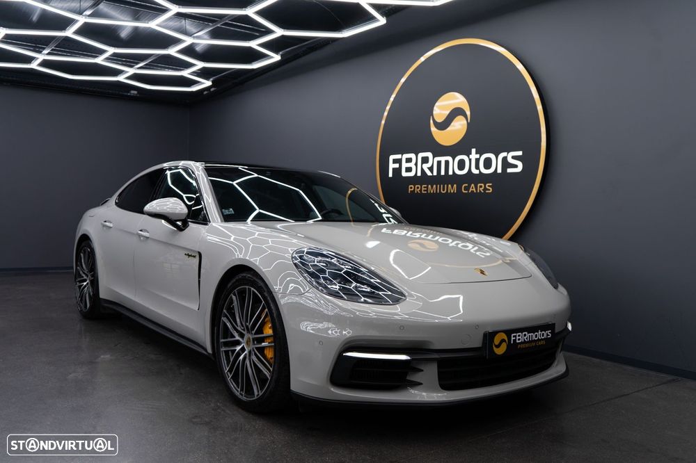Porsche Panamera 4 E-Hybrid - 1