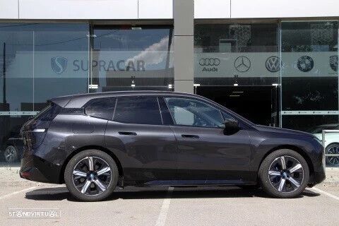 BMW ix xDrive 40 - 5