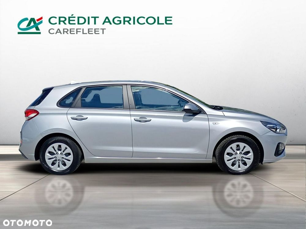 Hyundai i30 1.5 DPI Classic + - 7