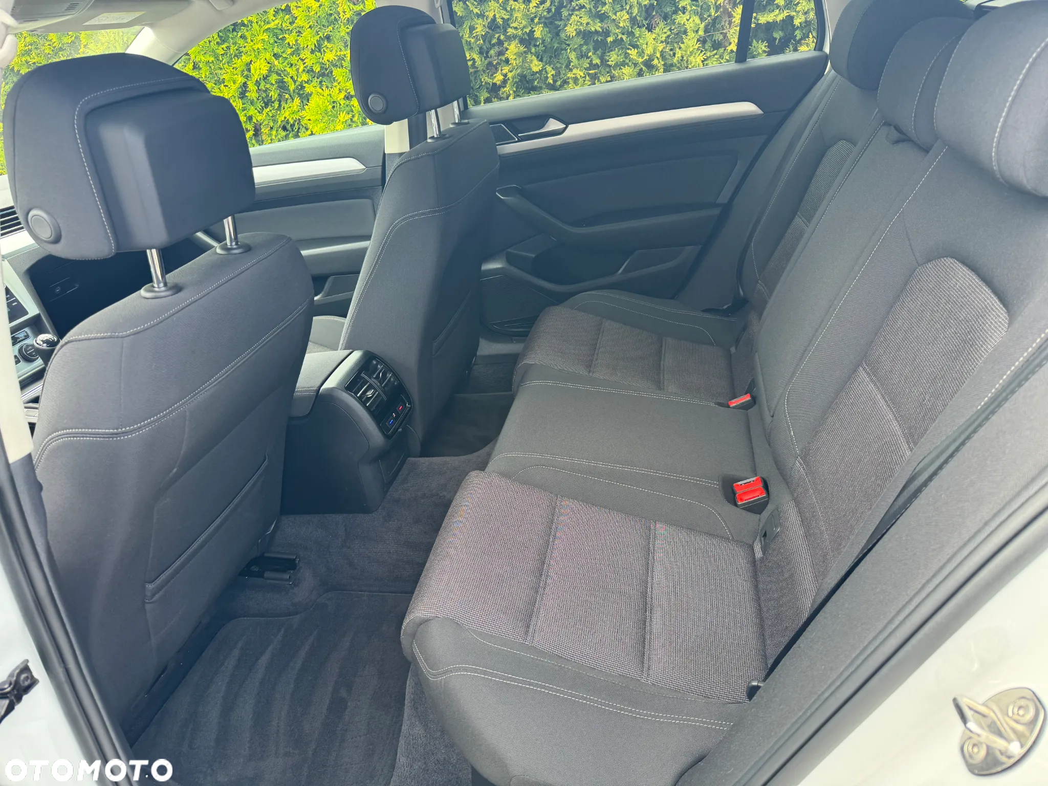 Volkswagen Passat 2.0 TDI BMT Comfortline - 10