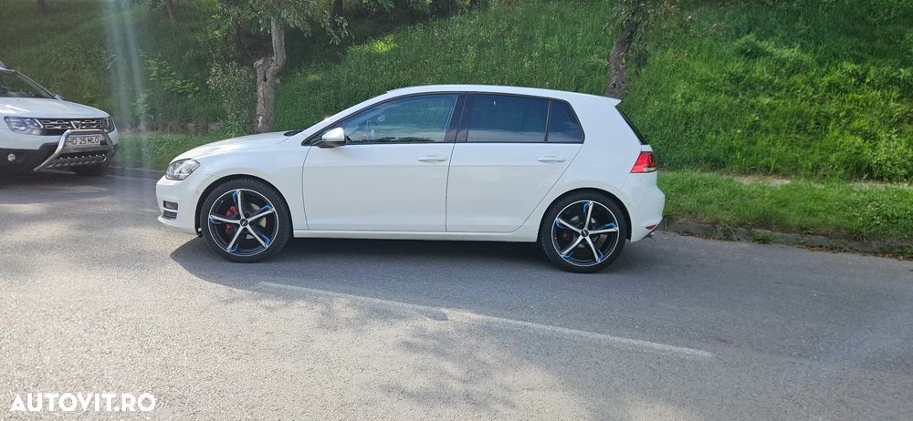 Volkswagen Golf 2.0 TDI BlueMotion Technology Cup - 6