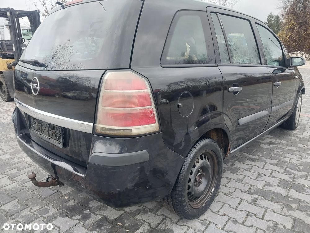 Opel Zafira B silnik 1.9 CDTI JTD kompletny Z19DT 120KM skrzynia biegów M32 sprzęgło dwumasa drzwi prawe przednie tylne przód tył błotnik zderzak tył tylny Z20R czarny szyba czujniki parkowania pdc dwumasa lewarek biegów linki lusterko maglownica pompa wspomagania wtryski pas przedni chłodnica turbina przewód rura wąż wiązka mechanizm panel radio wyświetlacz navi fotel fotele 7 osób magistrala konsola manetki przełącznik belka mcperson sanki hak holowniczy wentylator nawiewu rezystor NA CZĘŚCI WSZYSTKIE CZĘŚCI - 4