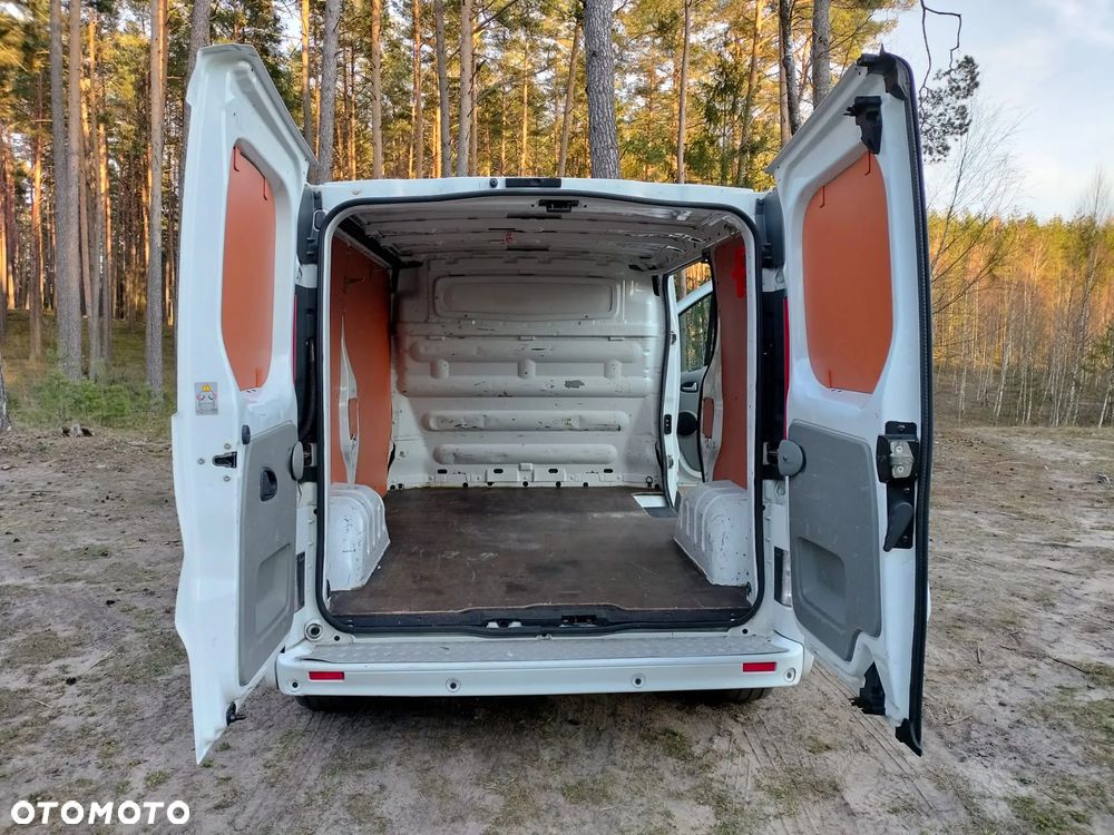 Opel vivaro - 8