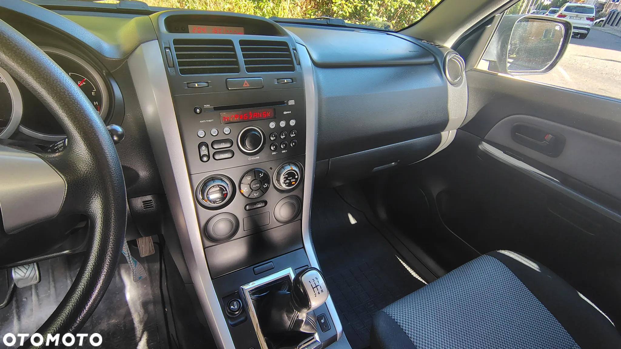 Suzuki Grand Vitara 1.6 - 7
