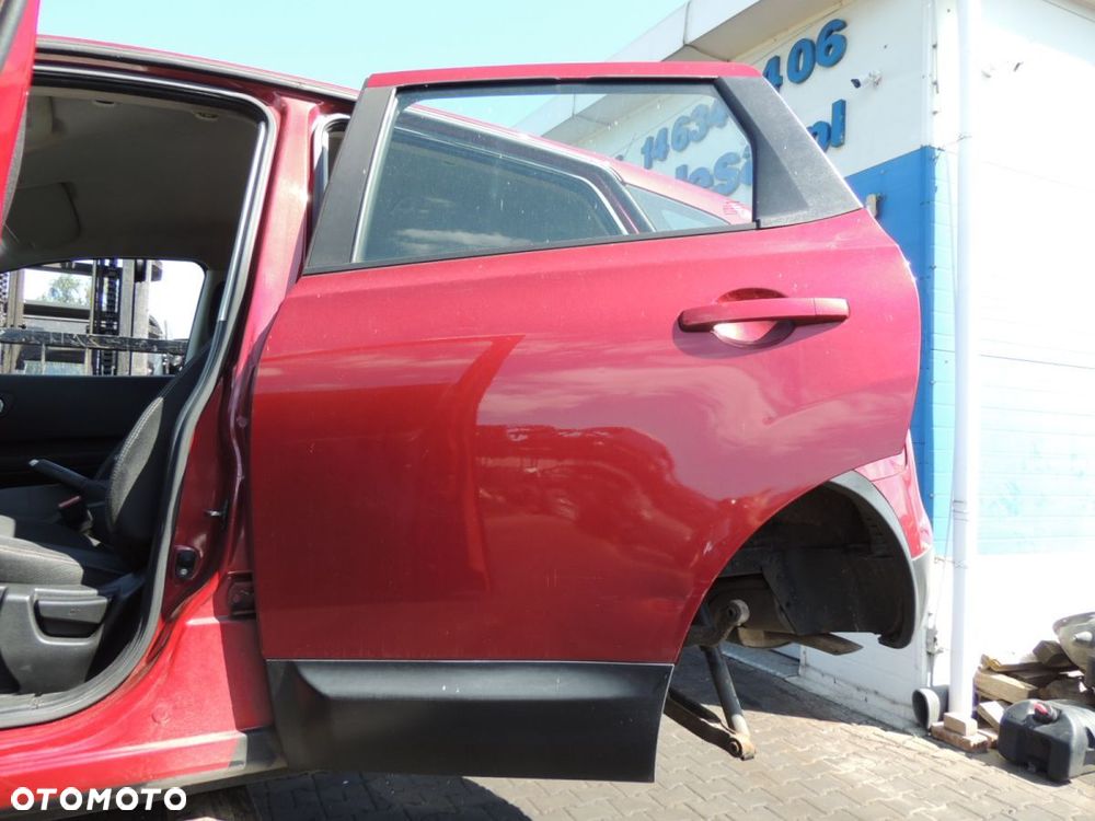 Drzwi lewy tył Nissan Qashqai lift '13 - 1