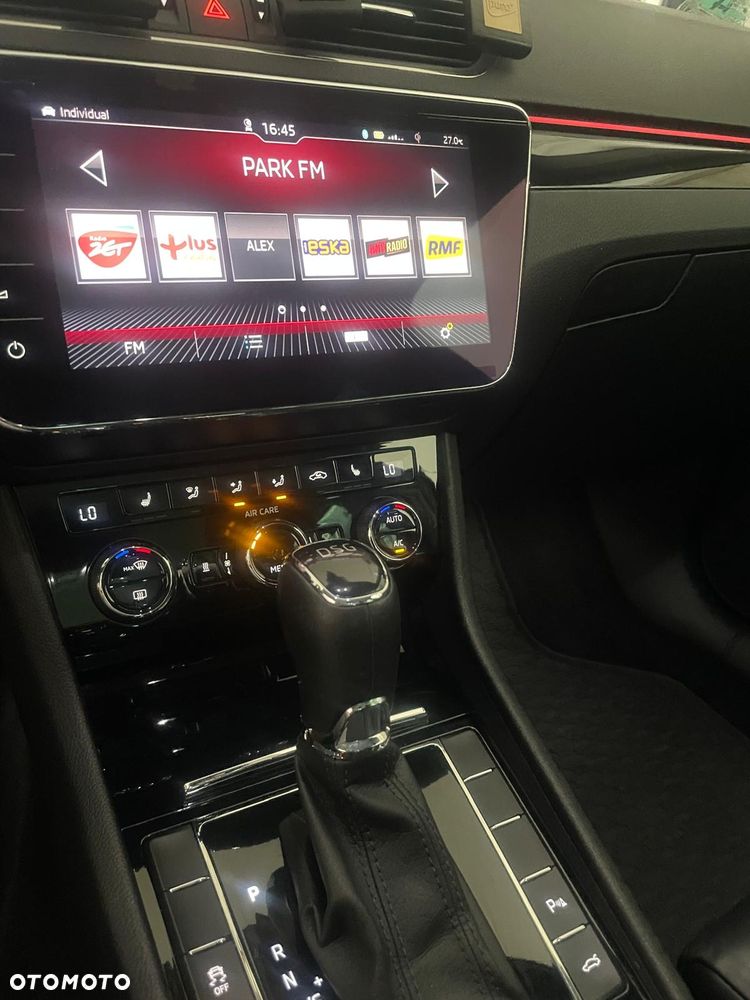Skoda Superb 2.0 TDI L&K DSG - 30