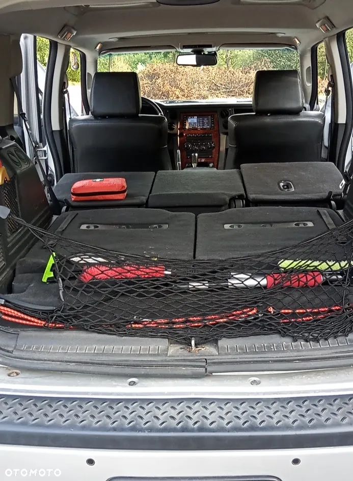 Jeep Commander 5.7 V8 Limited - 28