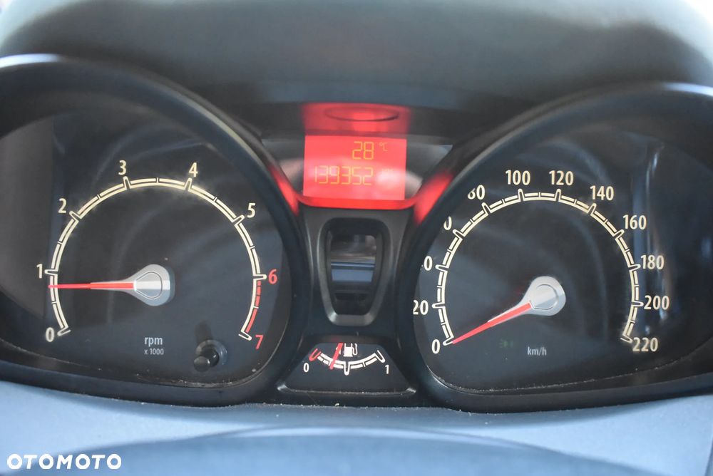 Ford Fiesta 1.25 Trend - 13