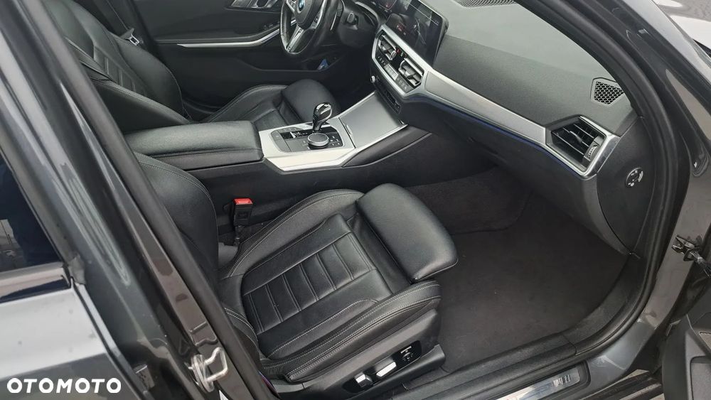 BMW Seria 3 320d M Sport Sport - 19