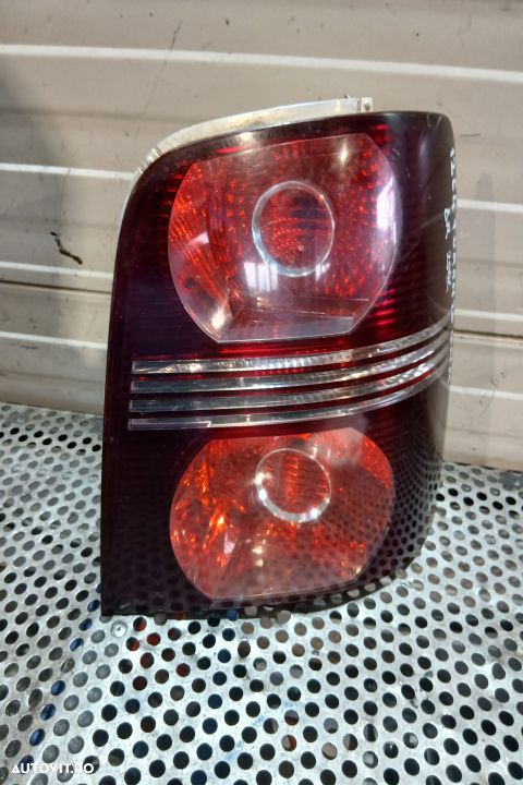 Lampa / Tripla stop dreapta pe aripa 1T0945096N 1T0945112K 1T0945096N - 1