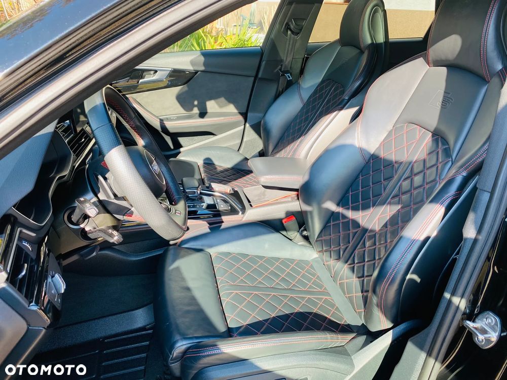 Audi A4 Limousine 45 TFSI mHEV Quattro Black Edition S tronic - 20