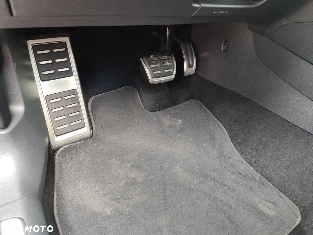 Volkswagen Golf R 4Motion (BlueMotion Technology) DSG - 31