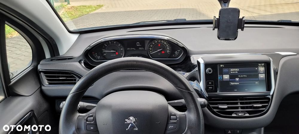 Peugeot 208 82 PureTech Style - 21