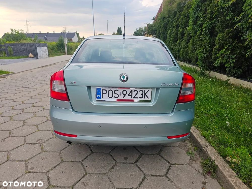 Skoda Octavia 1.6 Selection - 12