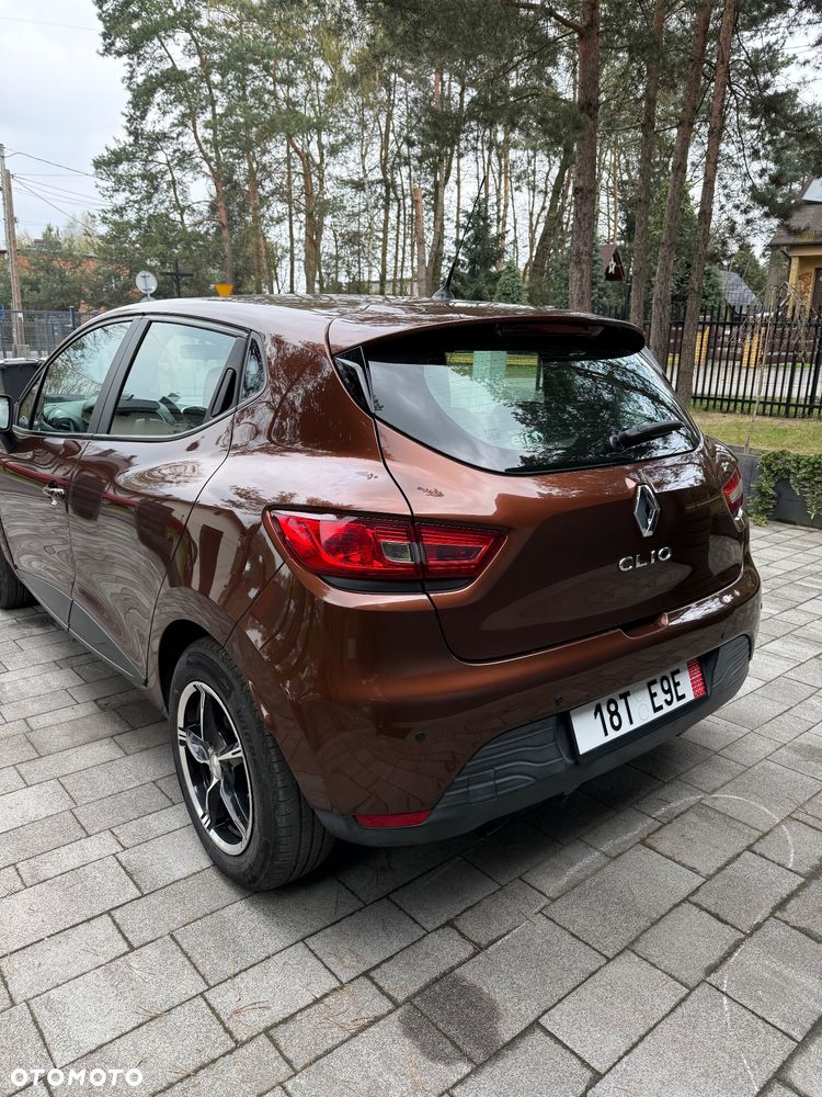 Renault Clio 1.2 16V 75 Experience - 6