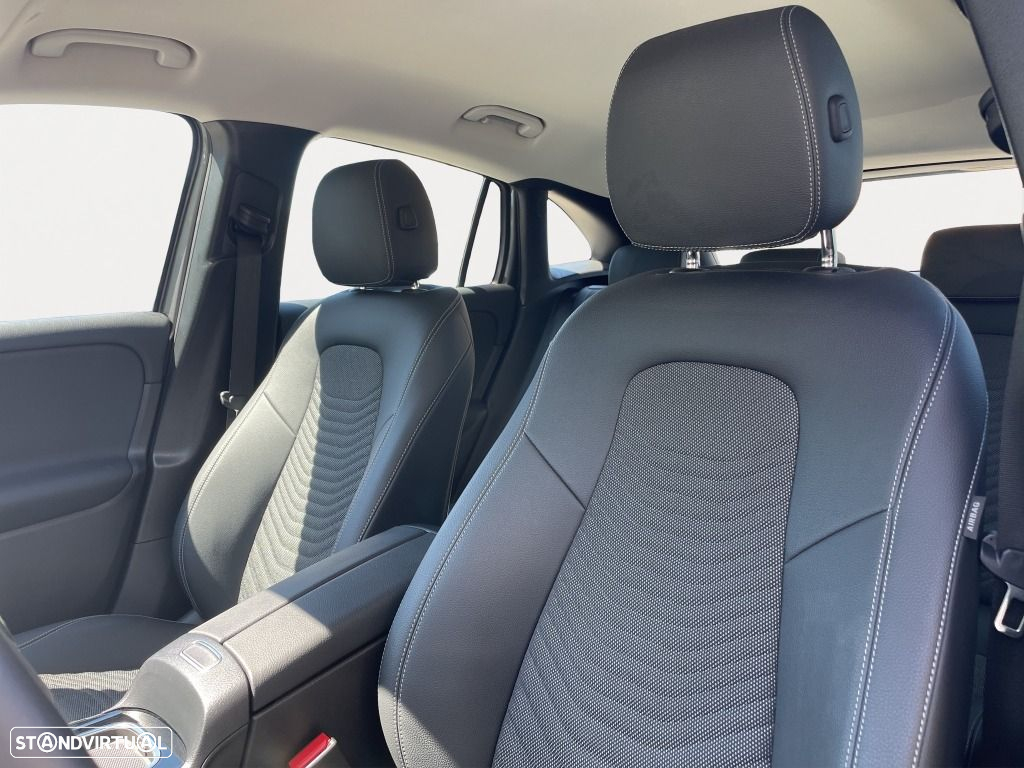 Mercedes-Benz GLA 180 d - 8
