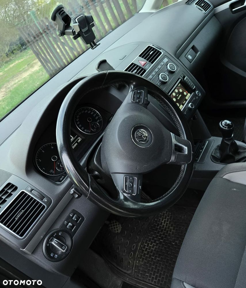 Volkswagen Touran - 8