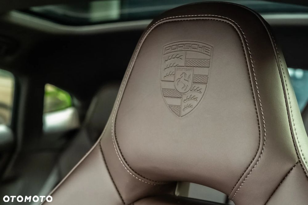 Porsche Panamera 4 - 23