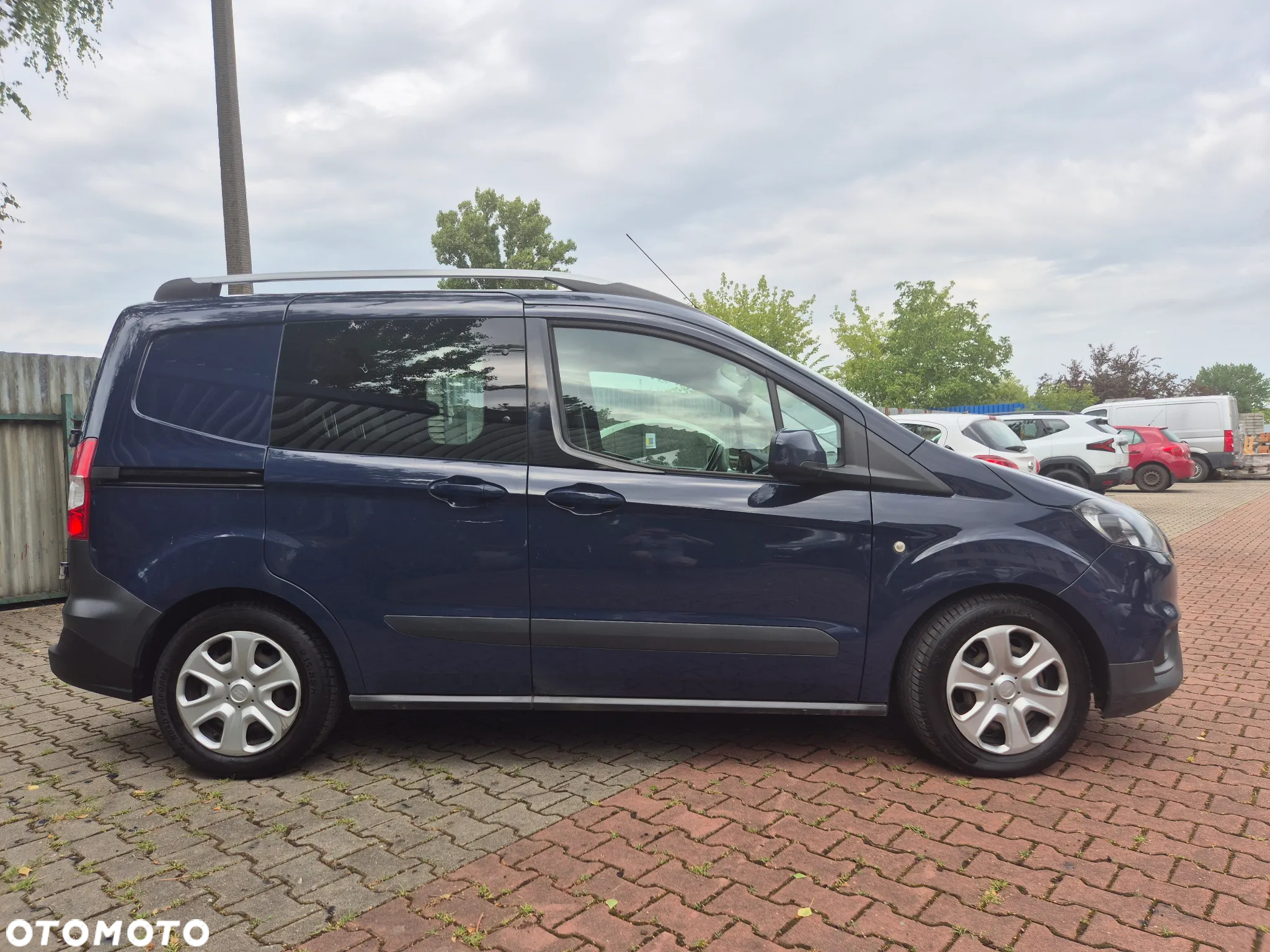 Ford Transit Courier 1.0 EcoBoost Trend - 2